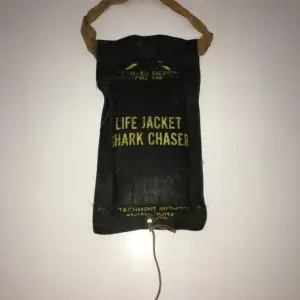ww2 life jacket shark chaser