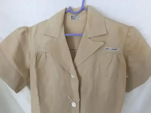 Nurse robe Mervin Neitzel – Image 2