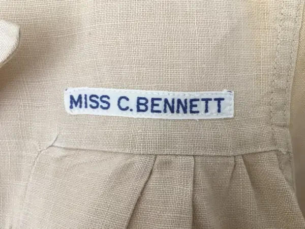 Nurse robe Mervin Neitzel – Image 20